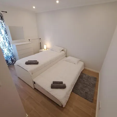 度假居 Hamilton House 维拉弗兰卡杜坎普